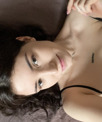 Сексуальная бомба ждет тебя в гости для незабываемого вечера вдвоем. Готова исполнить все твои фантазии и желания. Ты станешь моим королем на несколько часов! 180, 22 года