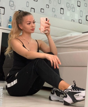 Нежная и игривая леди подарит тебе незабываемое наслаждение и расслабление после тяжелого дня. Звони, не пожалеешь! 12527, 23 года