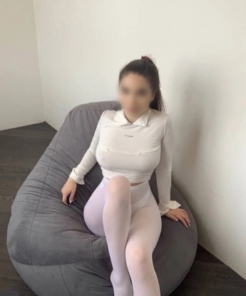 Очаровательная брюнетка с шикарной фигурой приглашает на интимные встречи. Буду нежной и страстной любовницей, подарю море удовольствия. Фото мои 100%! 9901, 25 лет